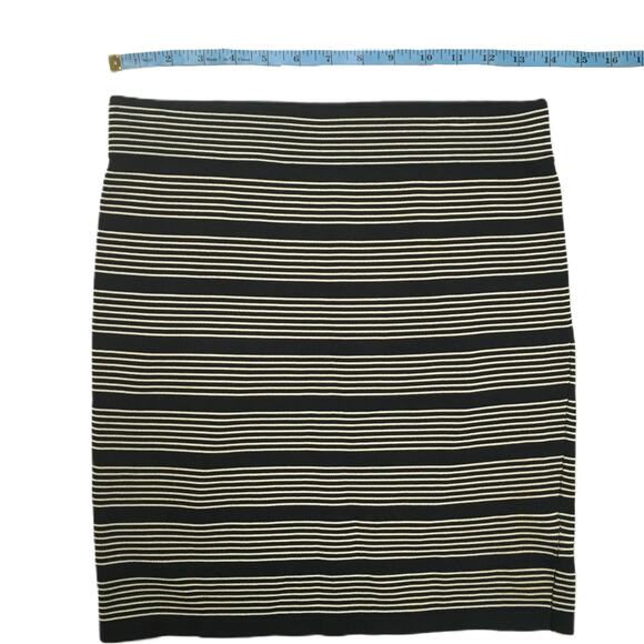 Forever 21 Skirt Black Cream Striped Knit Mini Bodycon Juniors M Career Work - Picture 3 of 7
